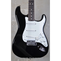 Fender Standard Roland-Ready Stratocaster MX11218421