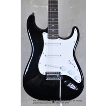Squier by Fender Stratocaster Electric Guitar D311551192